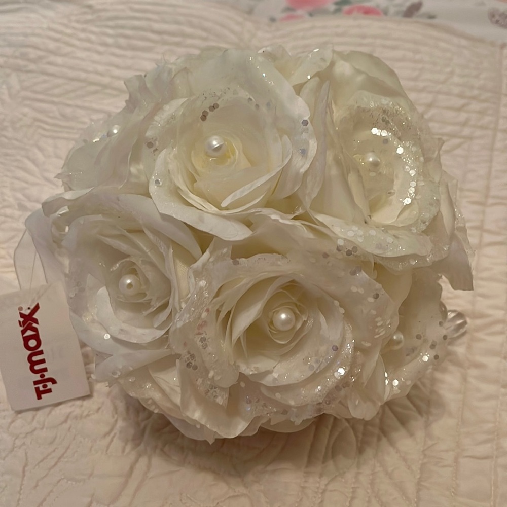 Hanging floral ball